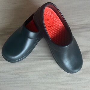 Crocs Neria 2 clogs size 10 women’s